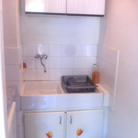 Apartment Confortable, Les Bains, 17 M² + Balcon