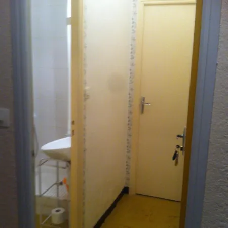 아파트 Confortable, Les Bains, 17 M² + Balcon 렌 레 벵