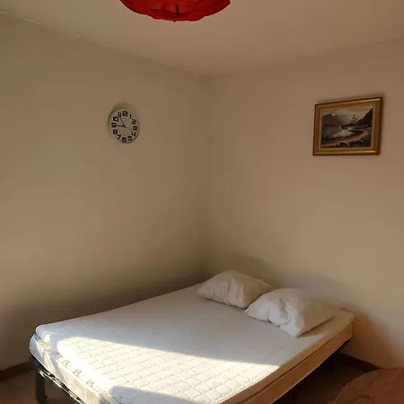 Confortable, Les Bains, 17 M² + Balcon Apartment *