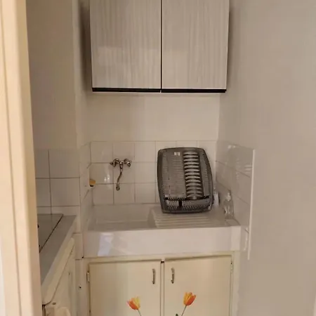 Confortable, Les Bains, 17 M² + Balcon * 렌 레 벵