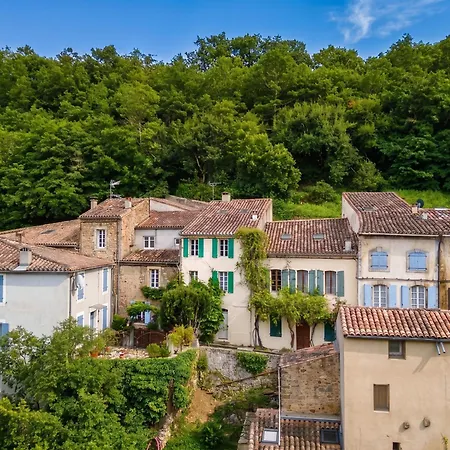 Confortable, Les Bains, 17 M² + Balcon *