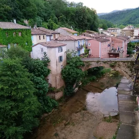Confortable, Les Bains, 17 M² + Balcon *