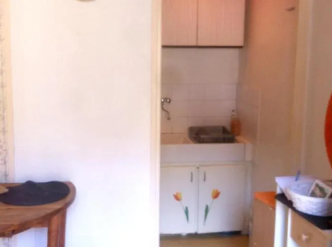 Confortable, Les Bains, 17 M² + Balcon *